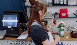 明星爆料父母打自己视频,父母打骂视频引发热议